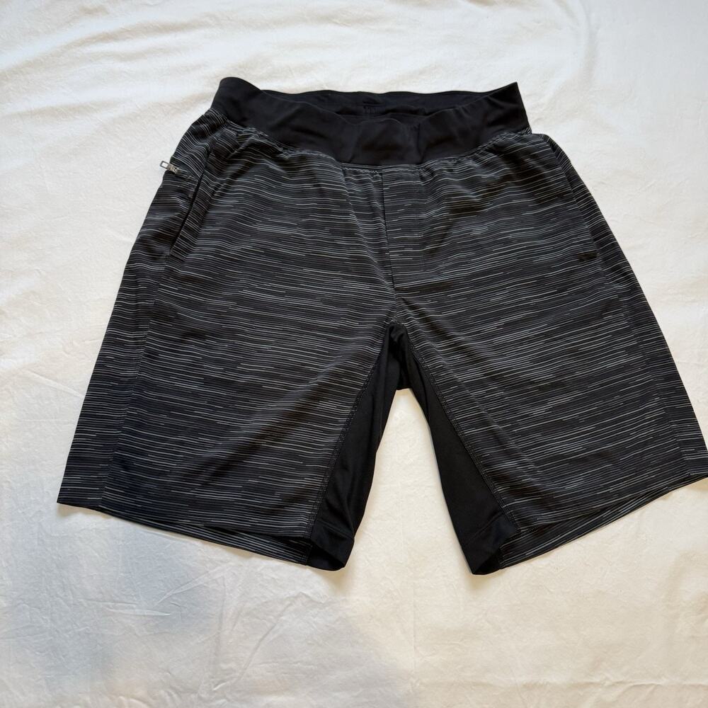 Lululemon Mens M Pace Breaker Shorts Space Dye Gray Stripe Athletic Gym Training - Picture 3 of 10